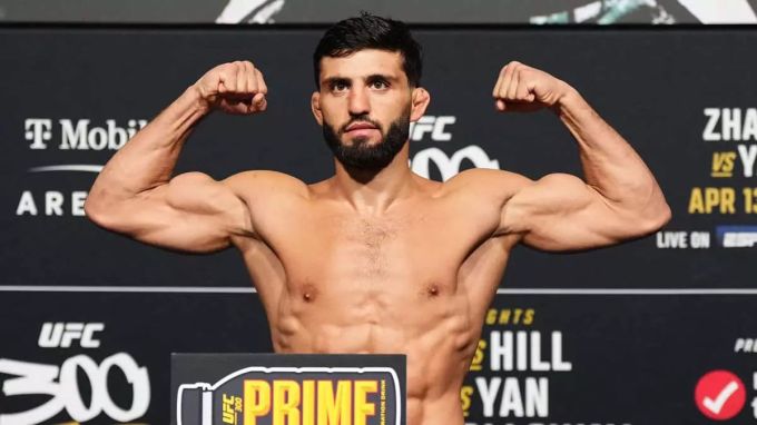 Арман Царукян заявил что Пимблетта хотят сделать чемпионом UFC