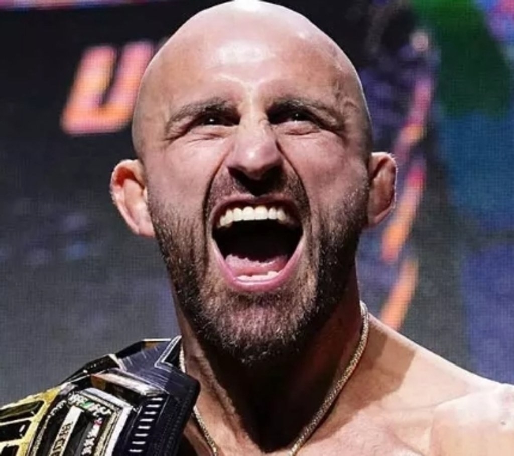 Волкановски рассчитывает на досрочную победу в реванше с Лопесом на UFC325